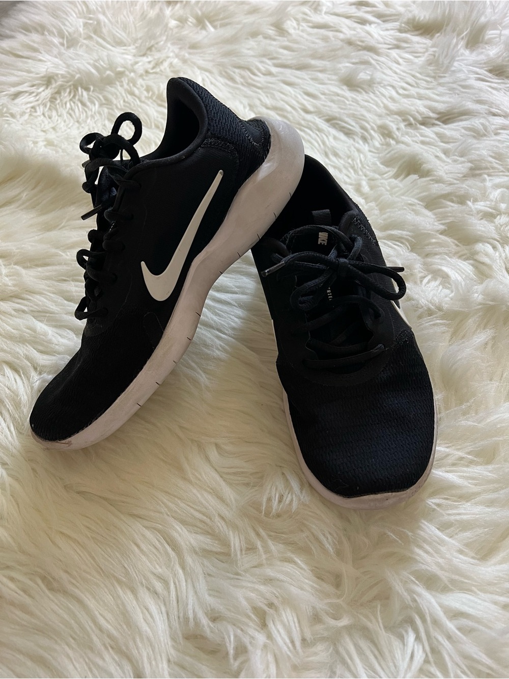 Nike Black & White Womens Shoes Size 8
